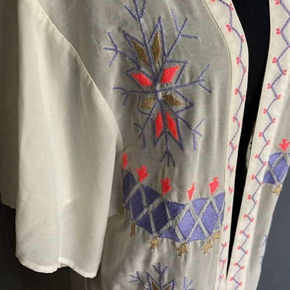Love & Love ivory embroidered boho style open chiffon duster/kimono/coverup. Sm - Picture 4 of 8
